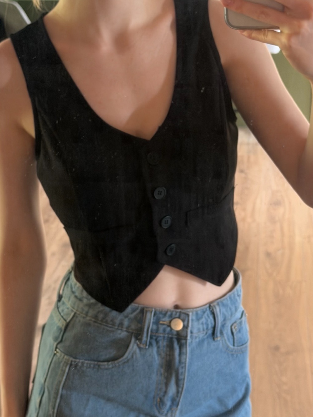 Y2K Tailored Black Vest Top 
Brand: SHEIN
Size: S (EU 36)